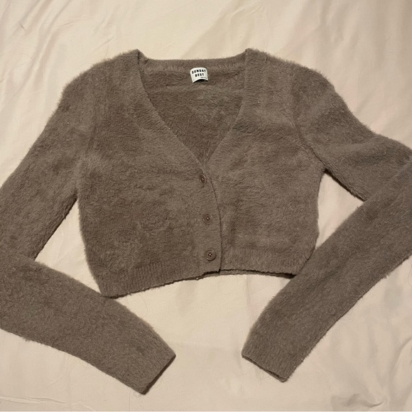 Aritzia sunday best cardigan - Picture 2 of 4